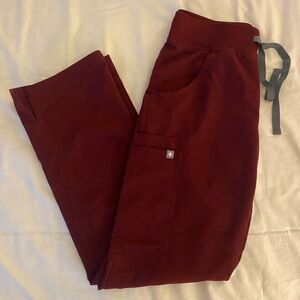Women’s Maroon Figs Livingston Basic Scrub Pants. XXS petite.